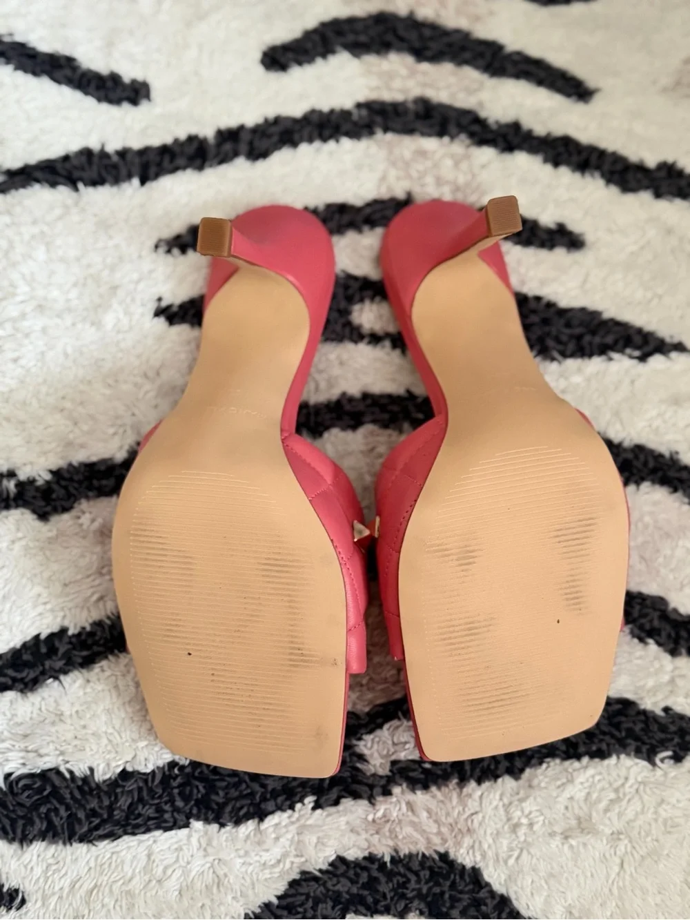 Marc Fisher Coral Pink Quilted Stud Slide Mules - Picture 4 of 7